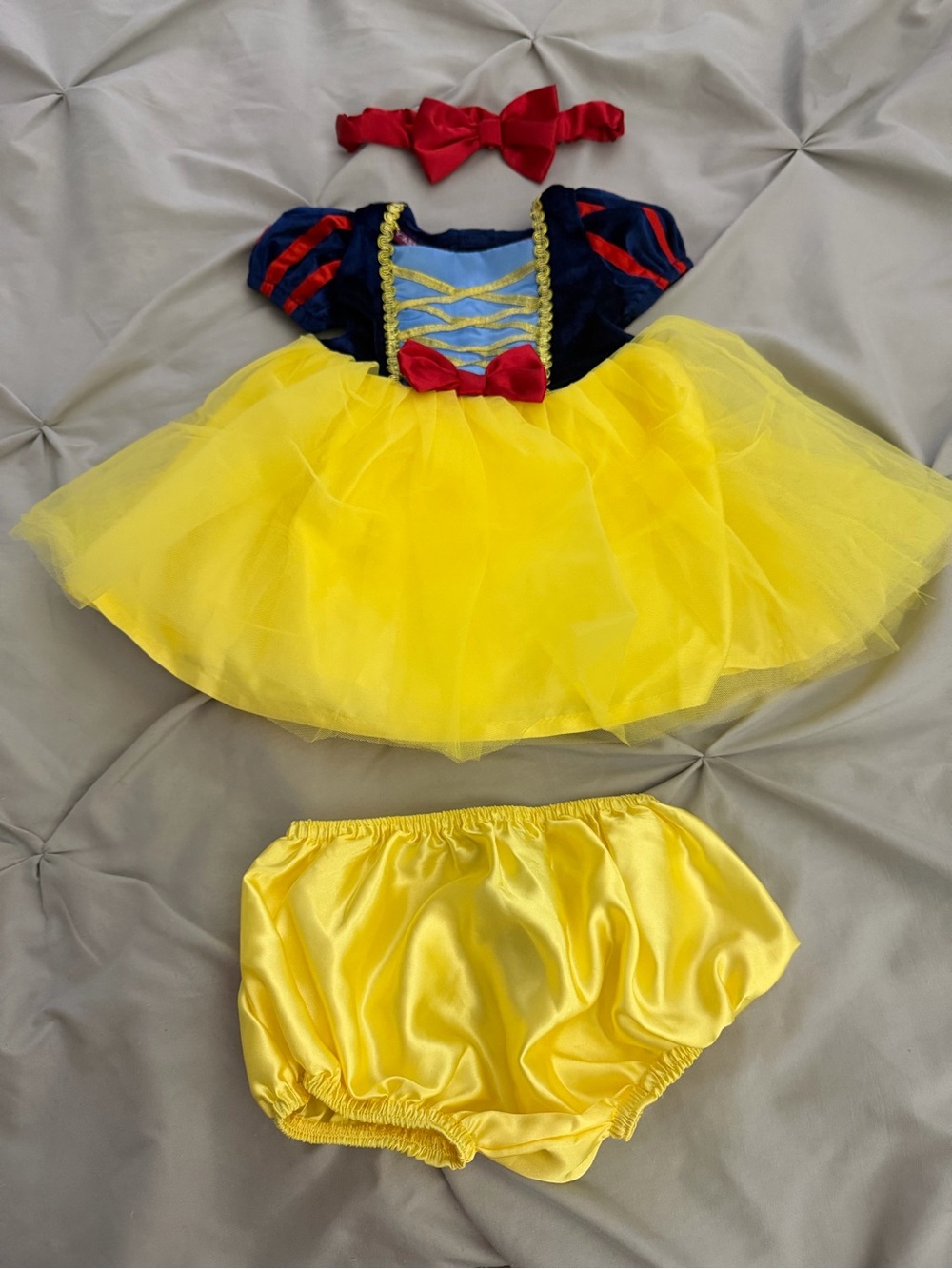 Snow White Halloween Costume
